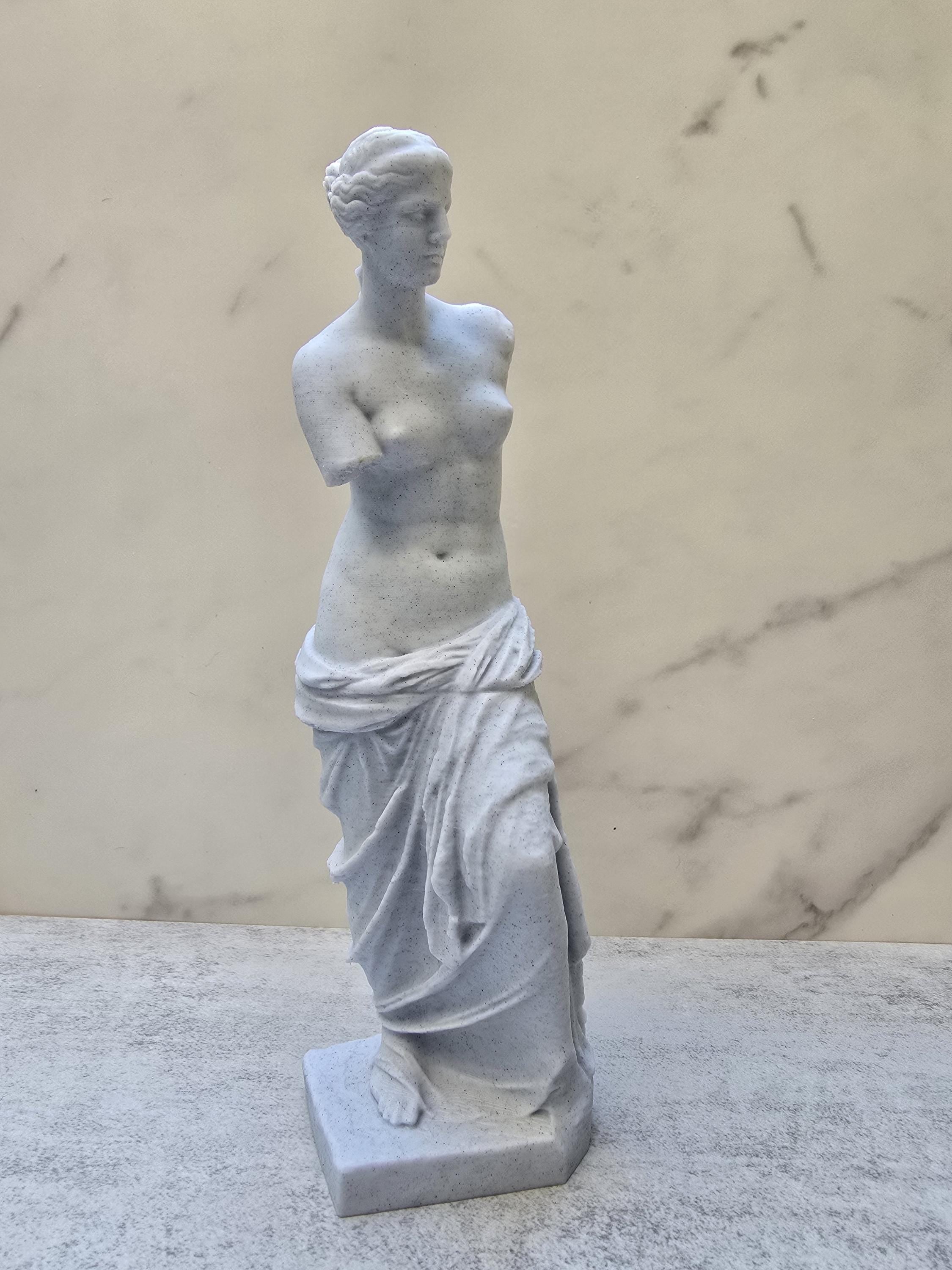 Venus de Milo Statue