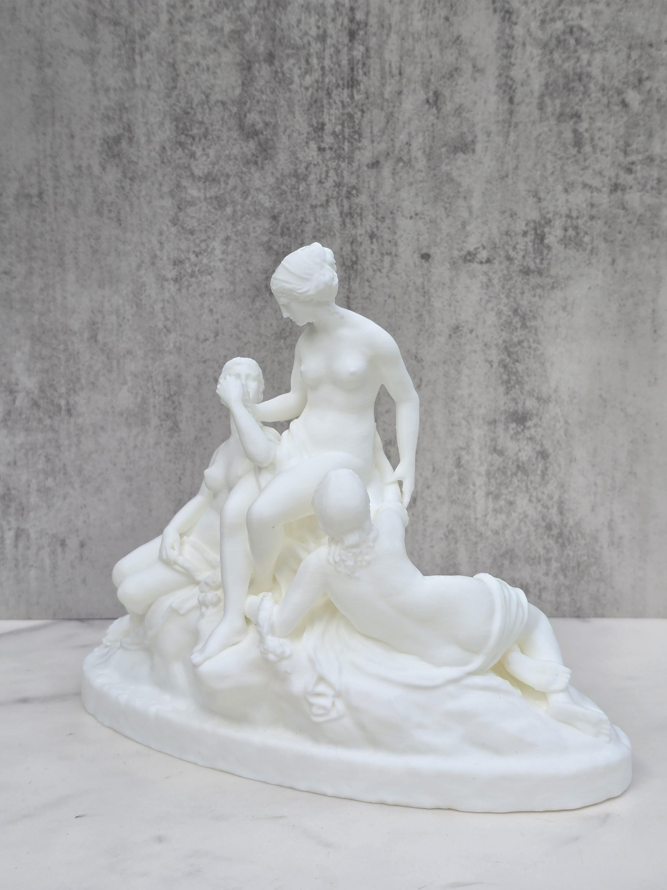 Three Graces Statue