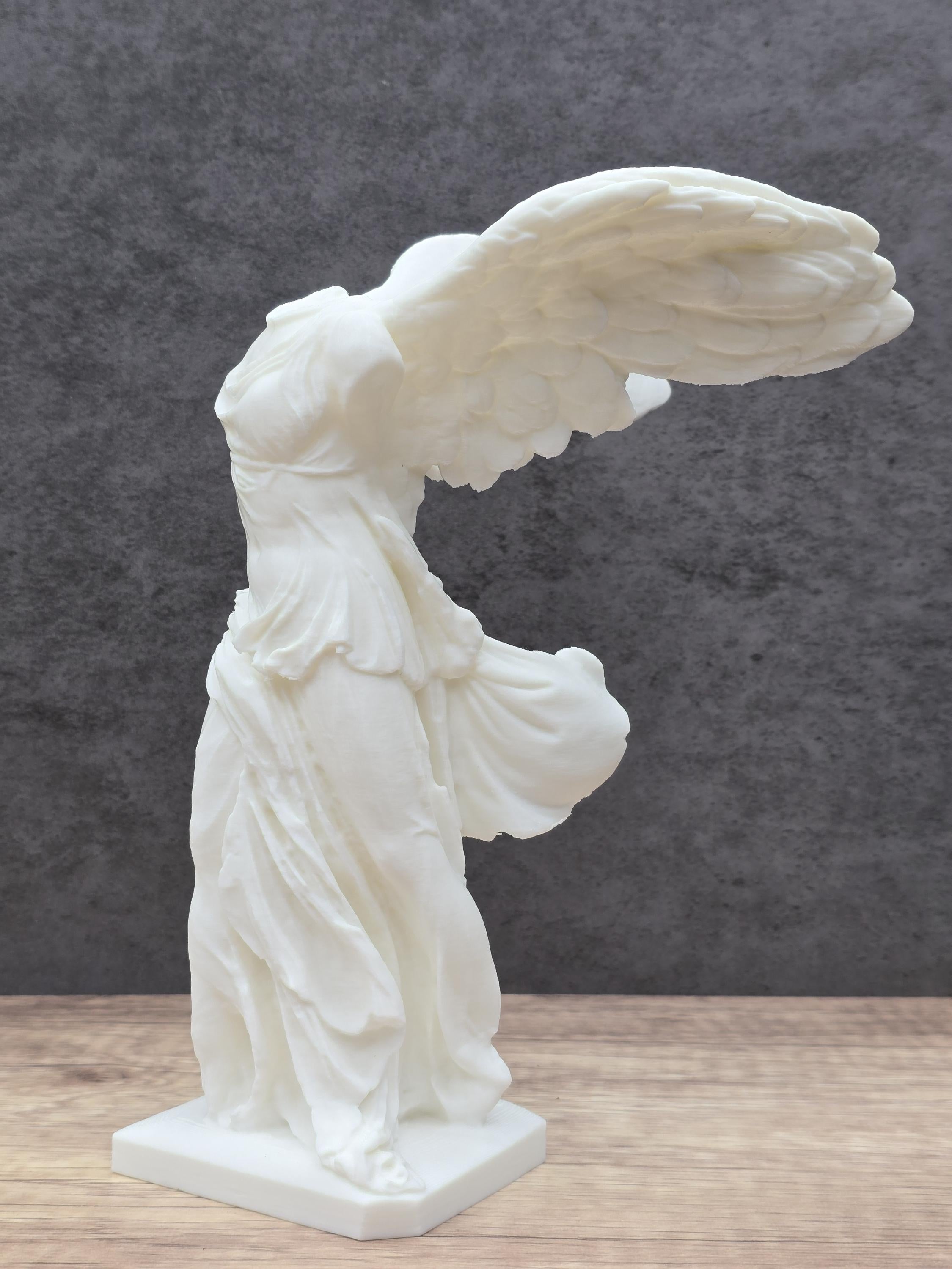 Winged Victory of Samothrace Statue