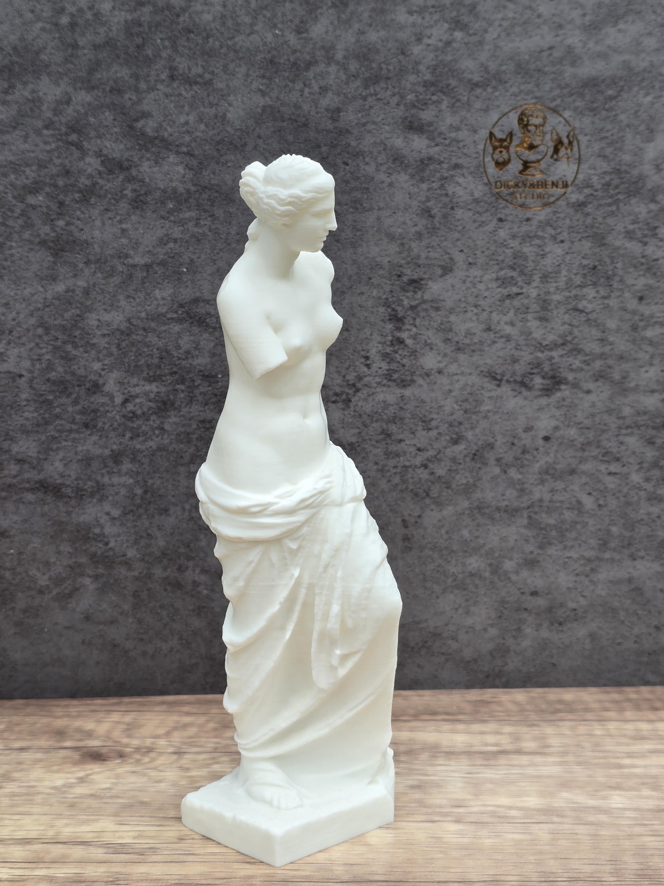 Venus de Milo Statue
