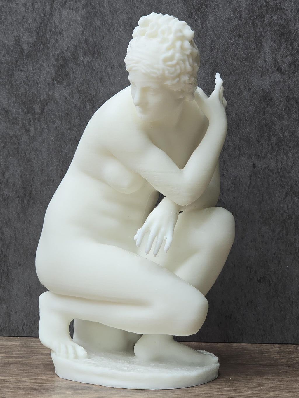 Venus Crouching Statue