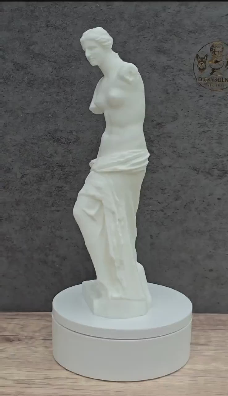 Venus de Milo Statue