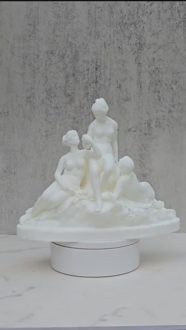 Three Graces Statue